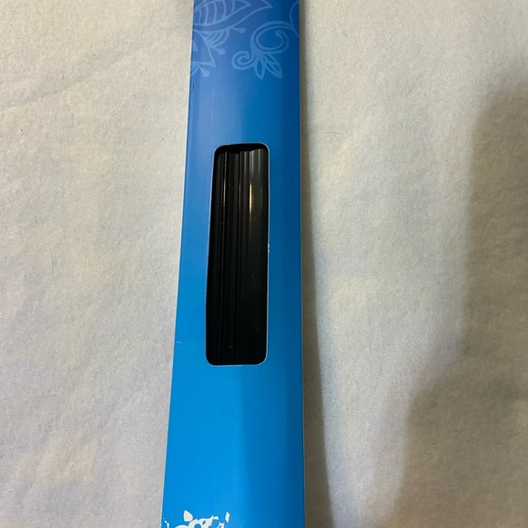 🍀 3/$15 Poster Clip 24” for Hanging and Preserving Posters - Picture 7 of 7